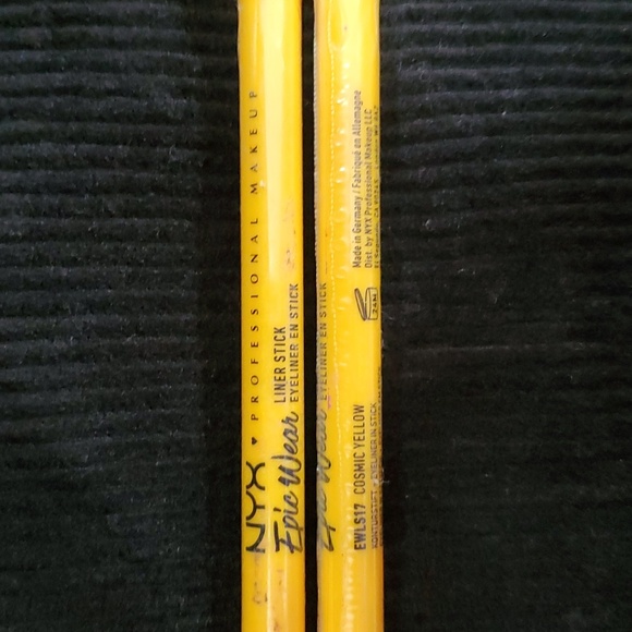 NYX Eyeliner Stick Bundle of 2 - EWLS17 Cosmic Yellow - Picture 5 of 5